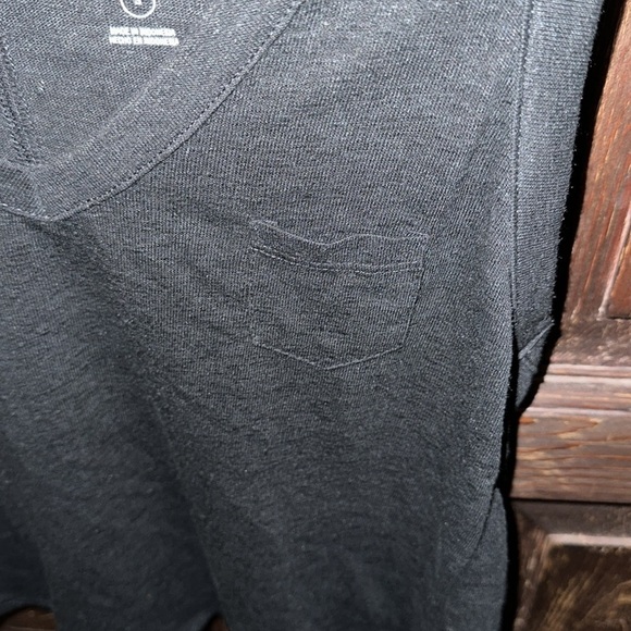 Women’s Universal Thread black pocket tank top size small - Picture 3 of 3